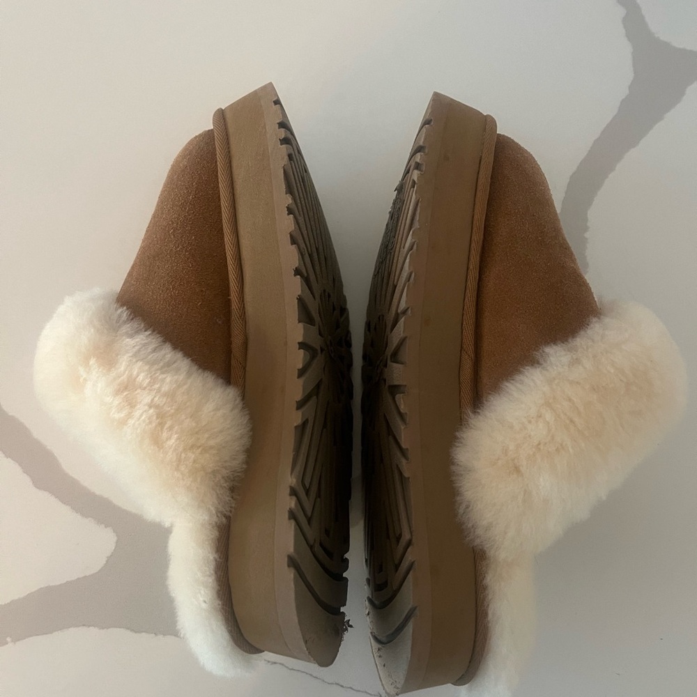 UGG DISQUETTE SLIDE CHESTNUT SHEARLING CUFF SANDALS US 7 - Picture 8 of 9